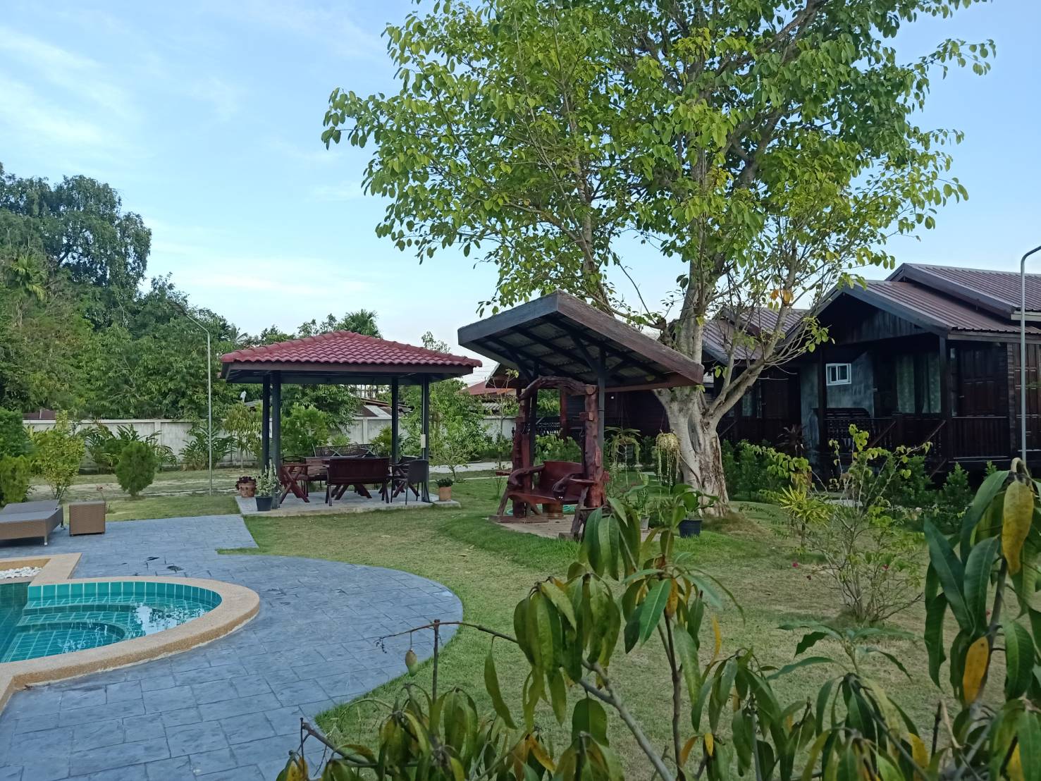 RELAX GARDEN HOUSE