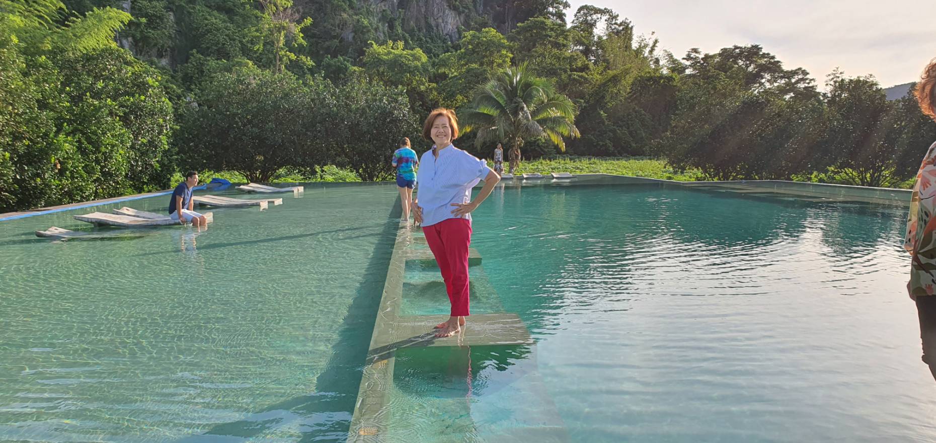 โปรแกรมทัวร์ดีดี นนทบุรี-ชัยนาท-อุทัยธานีโปรแกรมท่องเที่ยว จ.อุทัยธานี 
