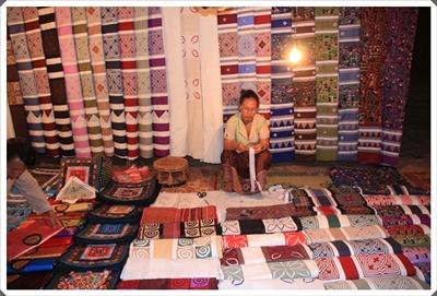 คาราวานท่องเที่ยวทางรถยนต์ 
