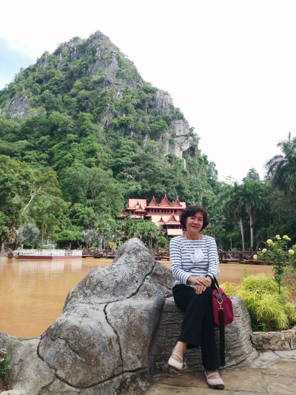 โปรแกรมทัวร์ดีดี นนทบุรี-ชัยนาท-อุทัยธานีโปรแกรมท่องเที่ยว จ.อุทัยธานี 
